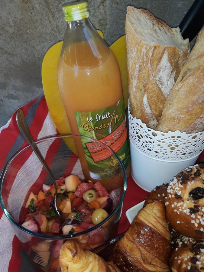 Chez Yvette , C'Est Chouette!! Acomodação com café da manhã Carcassonne Exterior foto