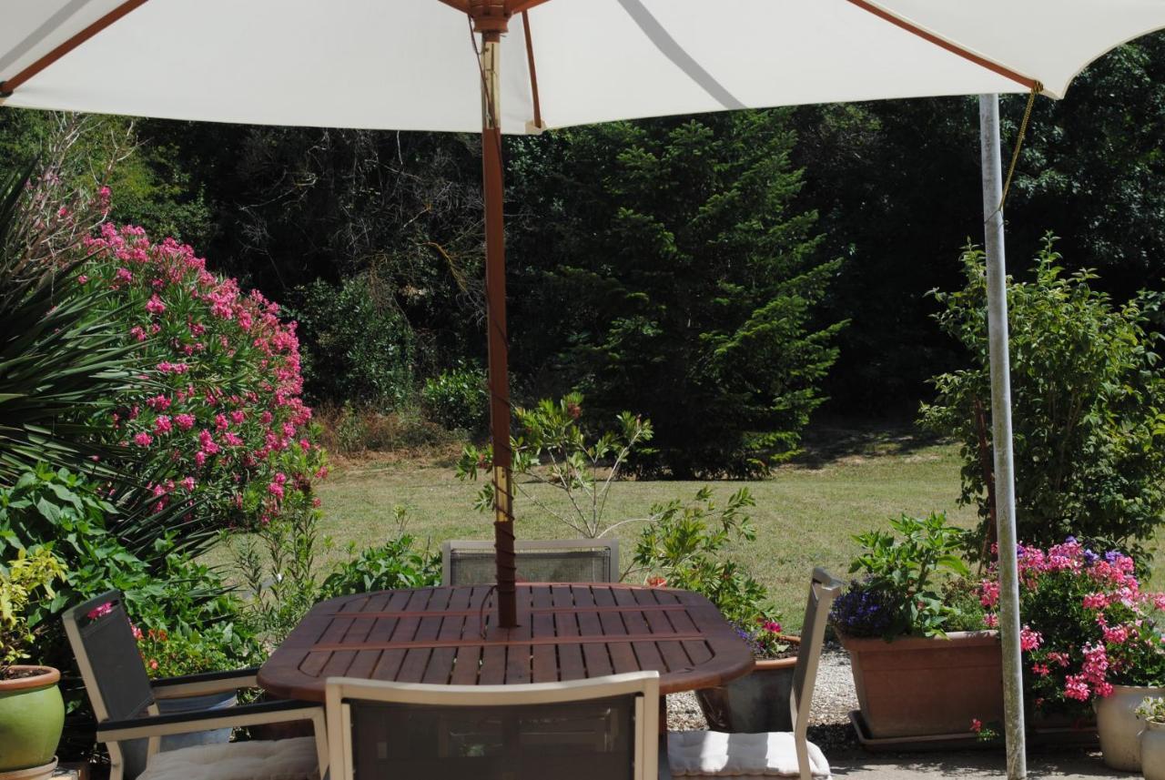 Chez Yvette , C'Est Chouette!! Acomodação com café da manhã Carcassonne Exterior foto